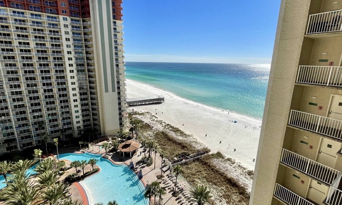 Panama City Beach Condominio | 11th Heaven at Shores of Panama Studio w/Full Kitchen/Wash/Dry