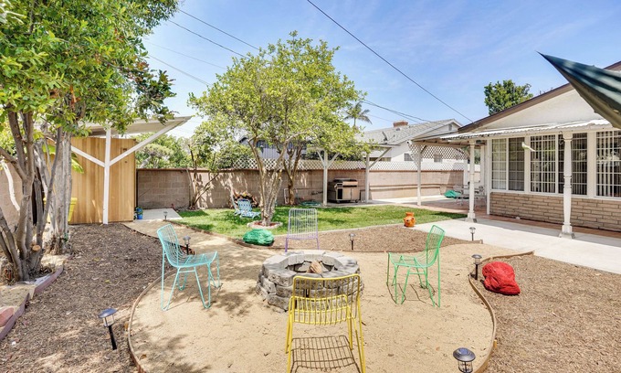 Downey Casa | 12 Mi to Dtwn LA: Family Home w/ Private Sauna!