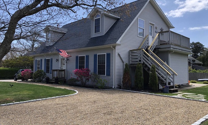 Vineyard Haven Casa | 12 mins from Beach - Immaculate Intimate Retreat!