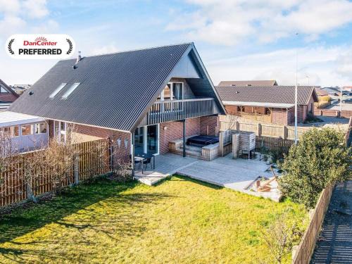 Thyboron Casa | 12 person holiday home in Thyborøn-By Traum