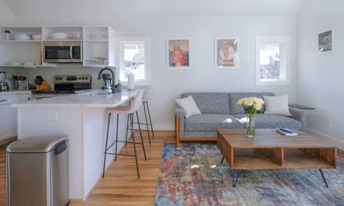 12 South Casa | 12 South * Perfect Location * Private Guest House
