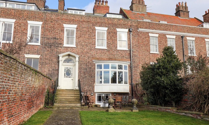 Whitby Cabaña | 12 ST HILDA'S, admite mascotas, con fuego abierto en Whitby, Ref 1015801