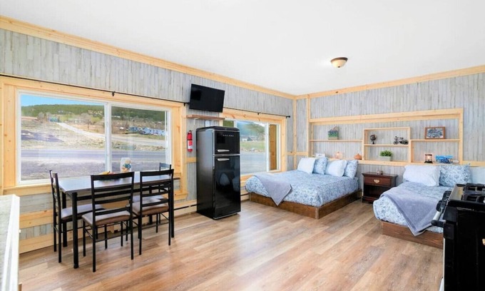 Leadville Apartamento | 12Private Room with Kitchen Dog Friendly Leadville