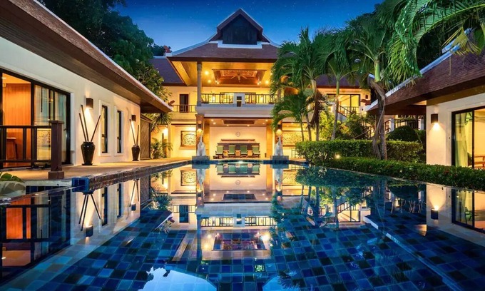 Nai Harn Villa | 1350㎡ Gated Private Royal Pool Beach Villa 4 bdrs