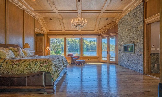 Highland Casa | 13k Sq Ft Family Compound Around Pvt 37-Acre Lake - 164 Acre Retreat