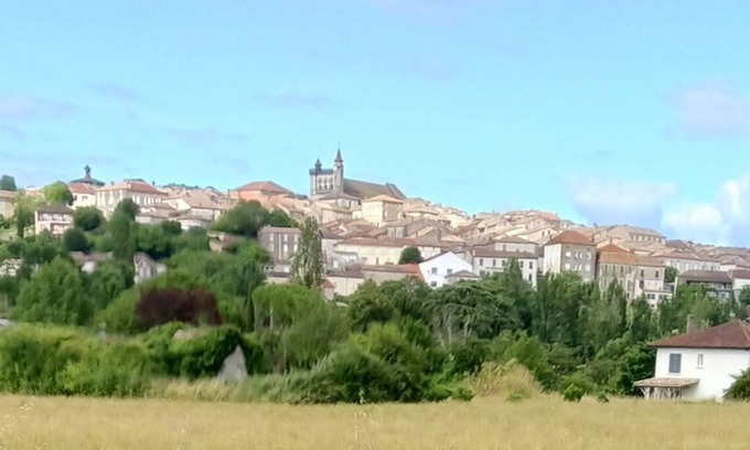 Monflanquin Casa | 13th Century Townhome