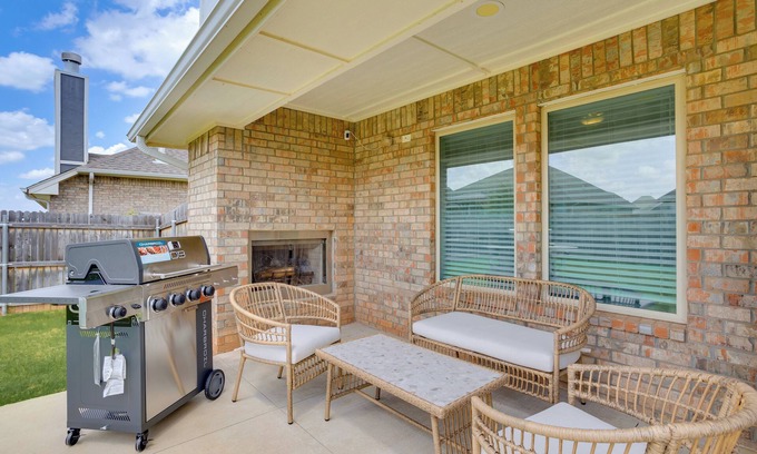 Yukon Casa | 14 Mi to Dtwn OKC: Quiet Yukon Gem