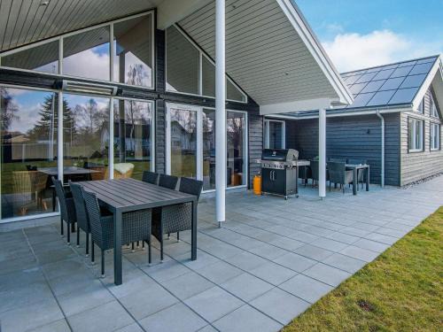 Juelsminde Casa | 14 person holiday home in Juelsminde