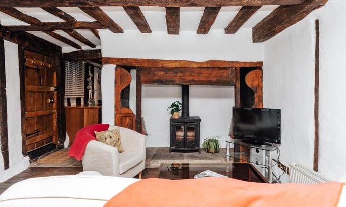 Henley-on-Thames Casa | 1400 Cottage An enchanting unique stay
