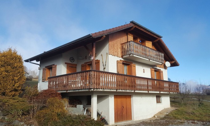 Vinzier Casa | Casa de 140m2, 4 habitaciones, cerca de estaciones de esquí