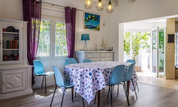 Empuriabrava Chalet De Esquí | 142-Empuriabrava, casa muy bonita y confortable, con jardin, wifi gratis-
