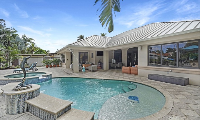 Riverside Park Casa | 144' New River Dock DT! Sailfish Pool, Hot Tub, Pontoon & Fire Lounge Luxury!