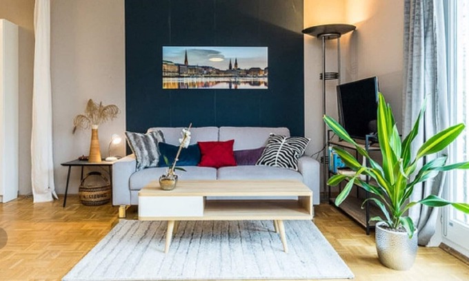 Jenfeld Condominio | 1480 €/Mon. for Charming "hotel apartment" with underground parking space, WLAN, elevator, e
