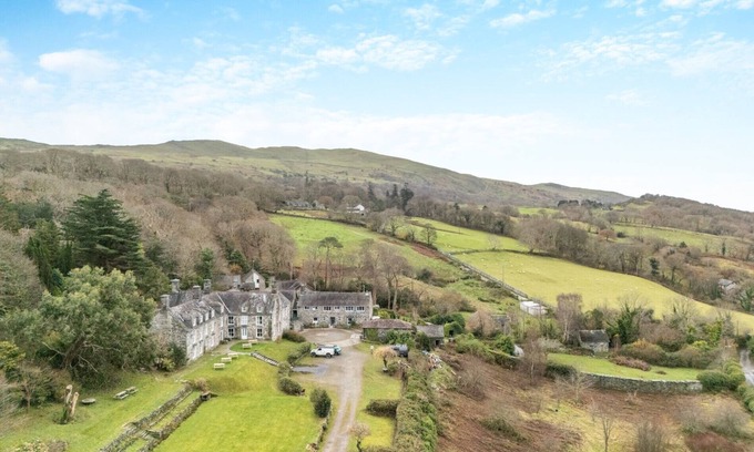 Talsarnau Casa | 14th Century Retreat
