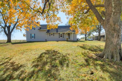 Drexel Casa | 15 Mi to La Cygne Lake Peaceful Ranch Home