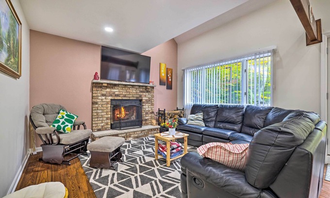 Tobyhanna Cabaña | 15 Mi to Skiing: Charming Tobyhanna Cottage!