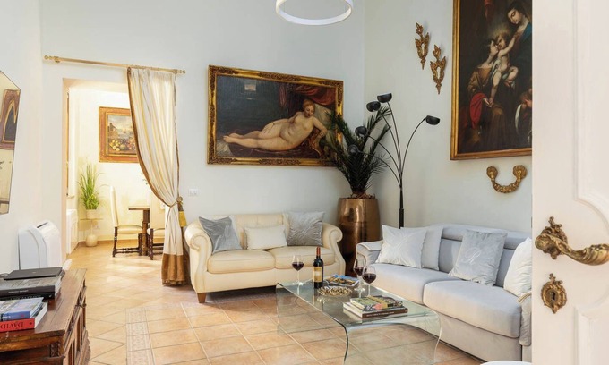 Rione XVI Ludovisi Apartamento | 15 min walk from Spanish Steps. Luxury Top Floor 170 Sqm apartment Via Veneto