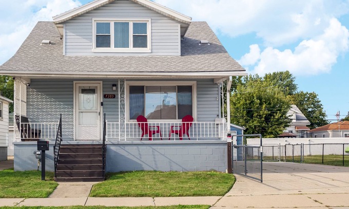 Warren Casa | 15 Minutes to Almost Anywhere!