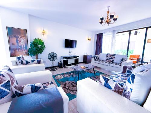 Kilimani Apartamento | 1506 Skyline Serenity at Roseville - Rooftop Pool, Gym & Prayer Room