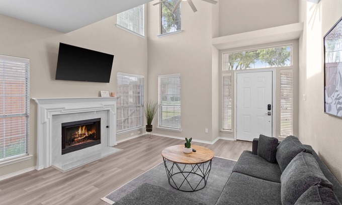 Coppell Casa | 15mins from DFW/sleeps8/free parking/pet friendly
