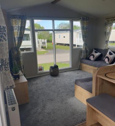 Tattershall Complejo | 16 anglers acre luxury hot tub break tattershall lakes
