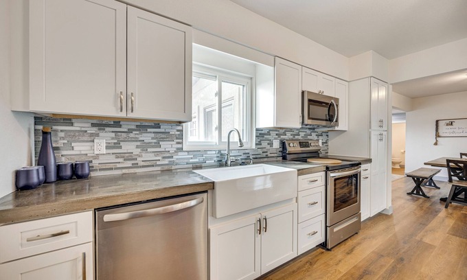 Simla Cabaña | 16 Mi to Paint Mines: Spacious Simla Home!