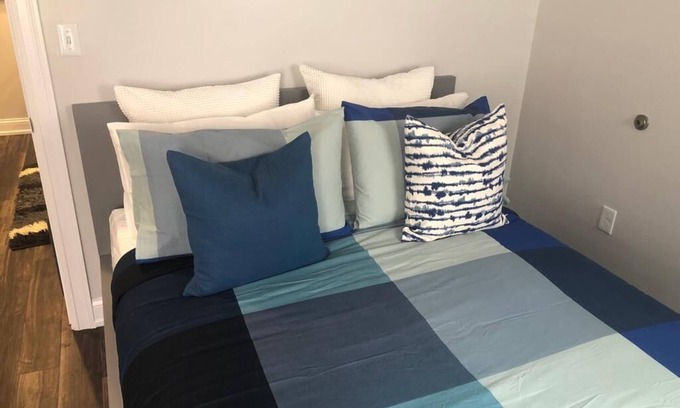 Industry Apartamento | 1631 4D · Acogiendo 1bed Apt / 20 min a NYC-Parking Disp.