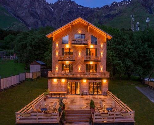 Stepantsminda Hotel | 1740 Boutique Hotel Kazbegi