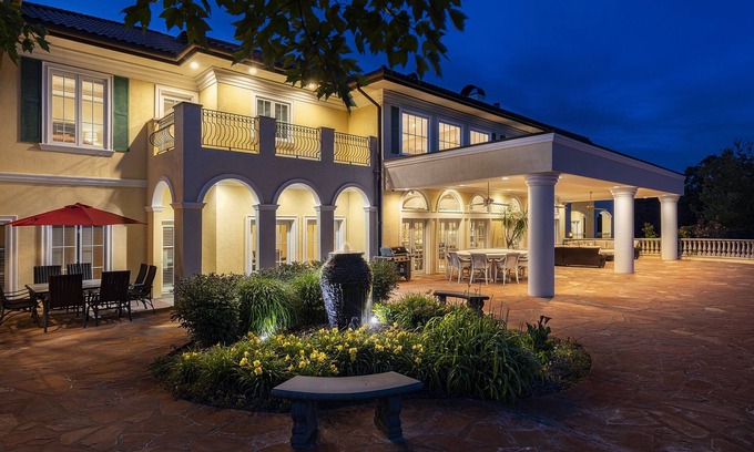 Branson Casa | PUEBLO PRIVADO 17500sqft ~ IndoorPool / HotTub-BIG LAKEVIEW-Cancha de tenis-teatro-SDC