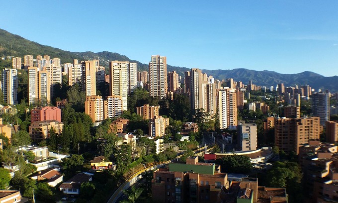 Las Lomas I Condominio | ★17th Floor★Coolest building in Medellin★RoofTop Pool/Jacuzzi/Gym★Amazing Views★