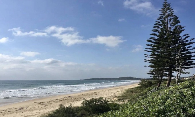 Wooli Casa | 18 on Main - Beach front property