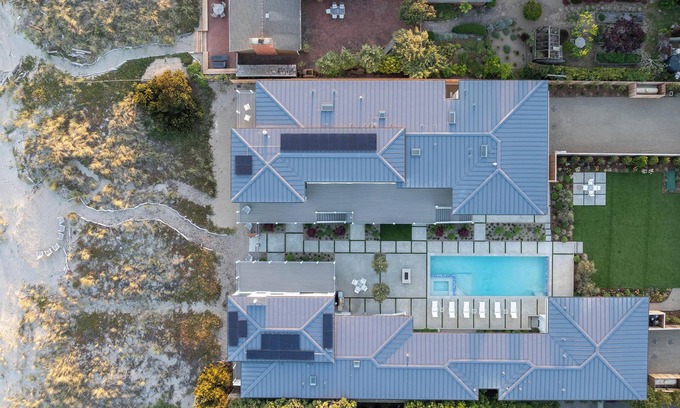 Stinson Beach Casa | 180-182 Seadrift Road: 9 BR, 10.5 BA House in Stinson Beach, Sleeps 24