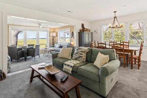 Summerville Casa | 1806 Heron Point