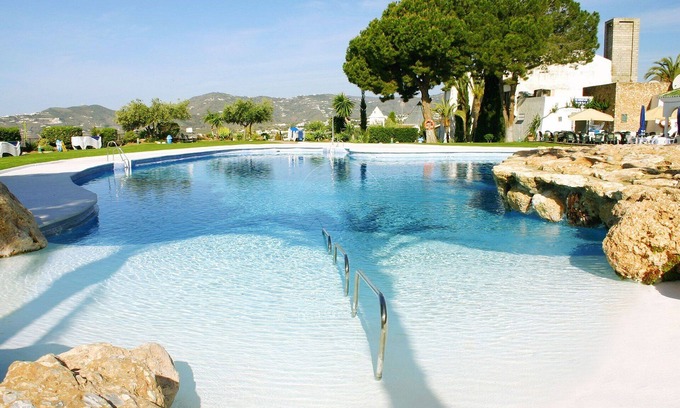 Nerja Apartamento | 180° panoramic sea view, 23m² south terrace, WiFi, 2 air-conditioning, fireplace
