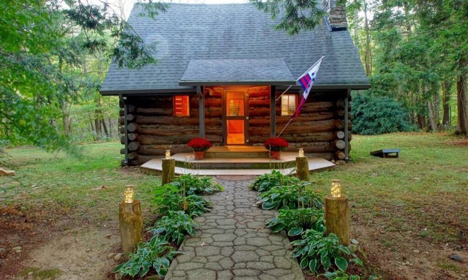 Banner Elk Cabina | 1848 Log Cabin in the Trees w/Fire Pit/ Foscoe/No Damage from Helene!
