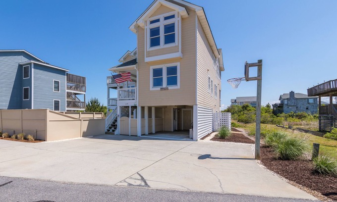 Ocean Sands Casa | 1848 - Patriots Place 6-bed 5.5-bath Corolla, NC, pet friendly, private pool, hot tub, game room