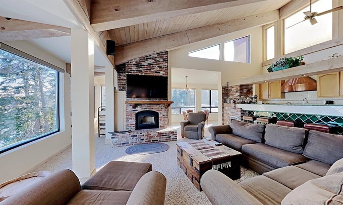 Mammoth Lakes Condominio | 1849 Condos 410