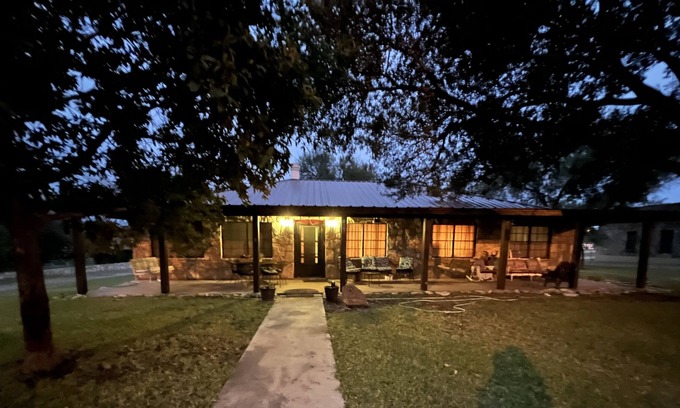 Brackettville Casa | 1852 Fort Spring Pool, History
