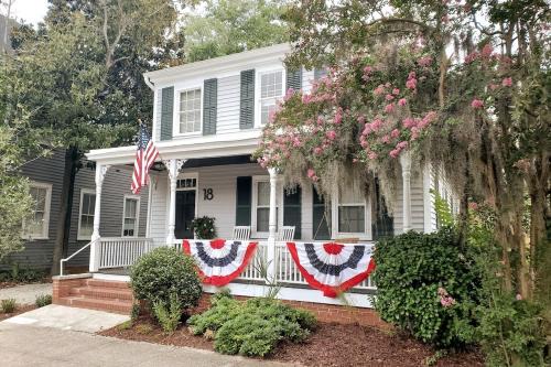 Wilmington Historic District Casa | 1860 House In the Heart of Downtown