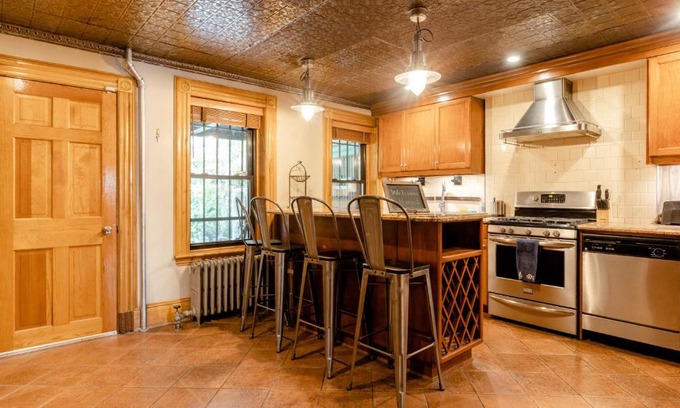 Bedford-Stuyvesant Apartamento | 1899 Historic Luxury Brooklyn Brownstone (Vintage)