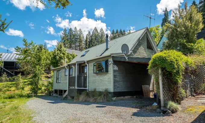 Hanmer Springs Casa | 18b Alpine Avenue
