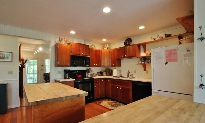 Chautauqua Casa | 19 Maple 7 Bedroom Home by Redawning