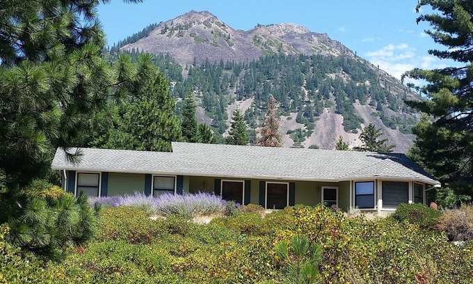 Mount Shasta Casa | $ 160- $ 180 / noche para Country Elegance!