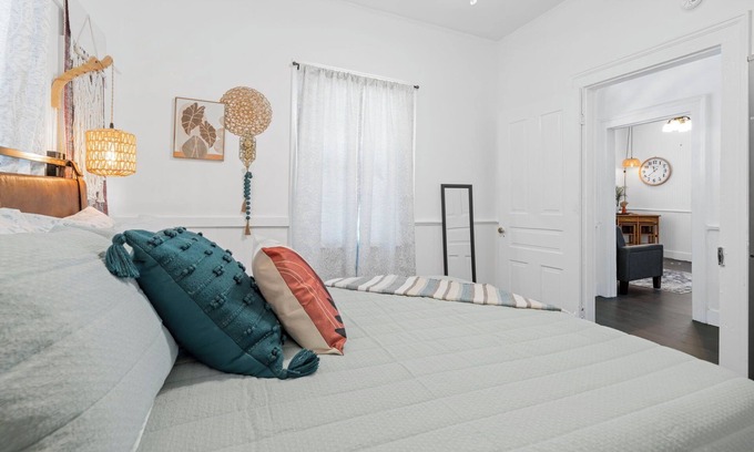 Wilmington Cabaña | 1903 Twin Cottages close to everything Wilmington has to offer.