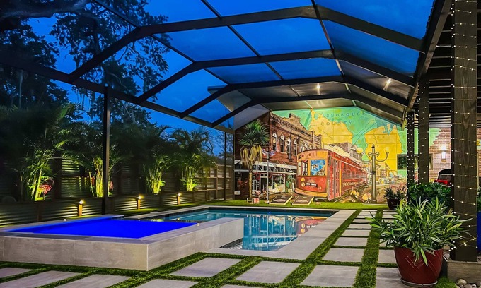 North Hyde Park Casa | 1906 Tampa - Modern City Oasis w/Industrial Vibe