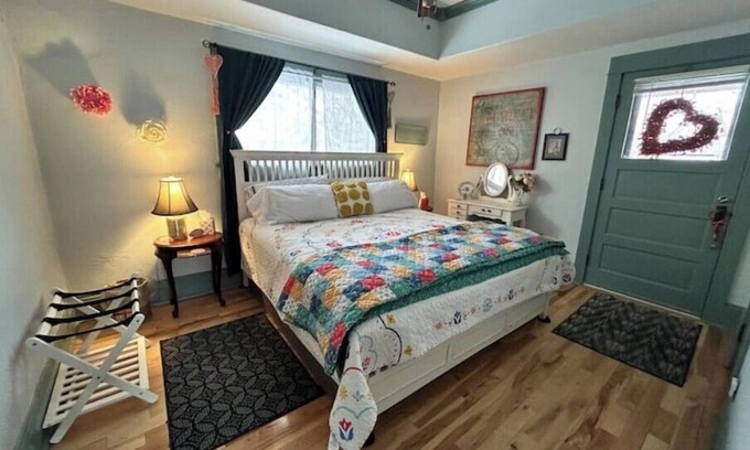 Heber Casa | 1911 Cozy Summer Cottage- The Heber House