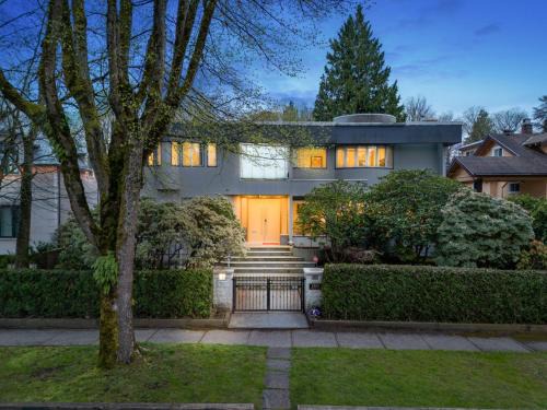 Shaughnessy Casa | 192-1328 Nanton Ave.-Vicenta