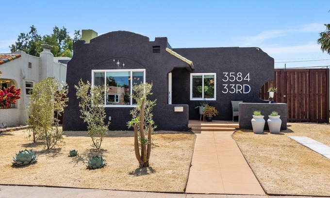 Altadena Casa | Newly Designed 20's Bungalow with a MidCentury Modern Flair