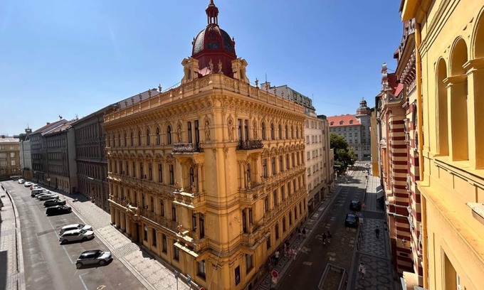 Prague 1 Apartamento | 1920s Charm ✨ Top Location | By Jerusalem Synagogue & Attractions