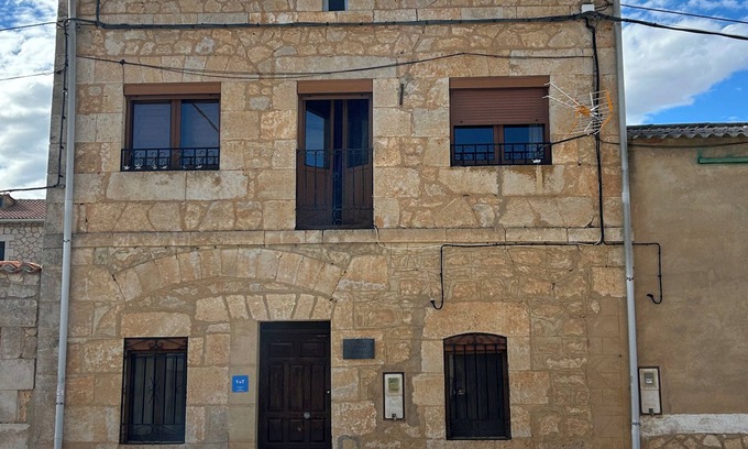 Valdeande Casa | 1950 LOS NOGALES